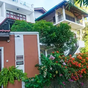 Freedom Lodge, Homestay Kandy