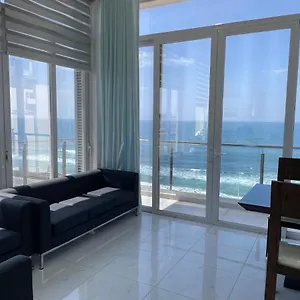 Lovely Sea View Apartment Colombo